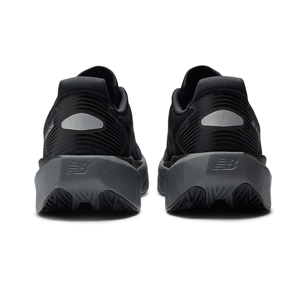 NEW BALANCE FuelCell Rebel v5 รองเท้าวิ่งผู้ชาย