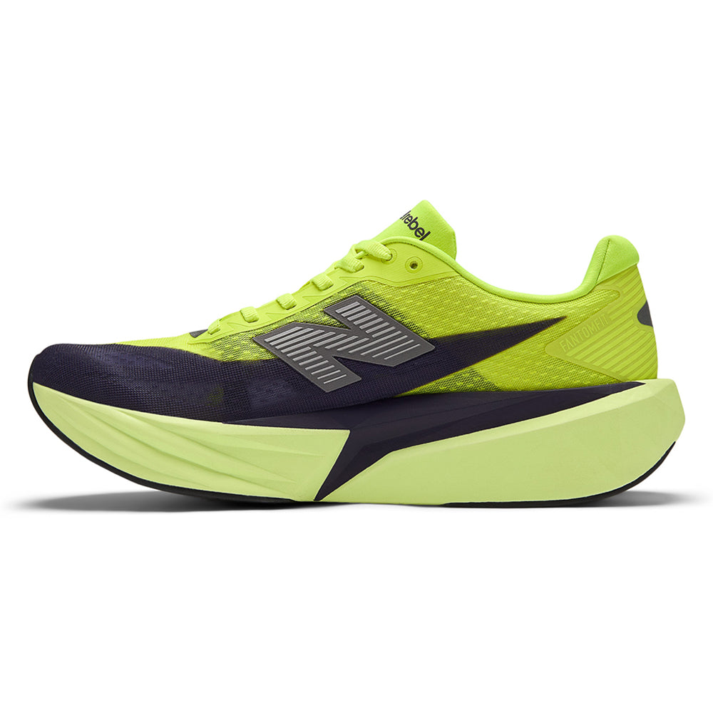 NEW BALANCE FuelCell Rebel v5 รองเท้าวิ่งผู้ชาย
