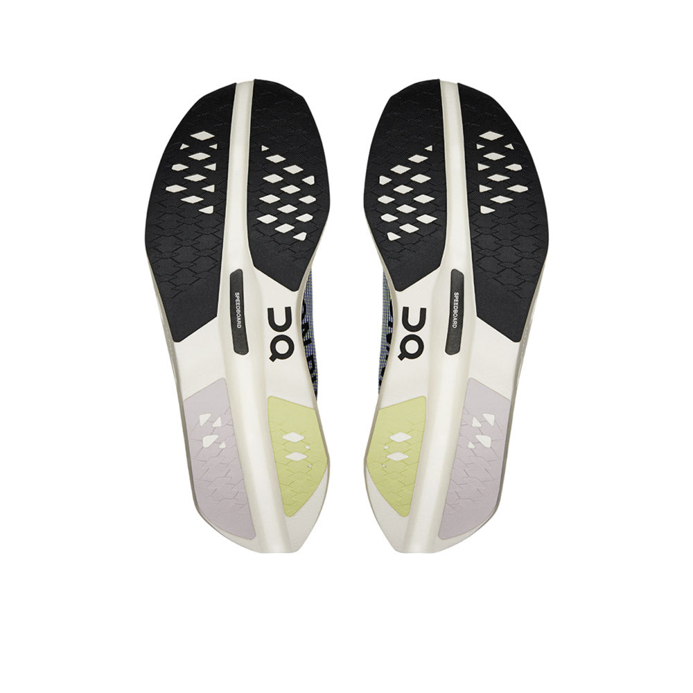 ON RUNNING Cloudboom Volt รองเท้าวิ่งผู้หญิง